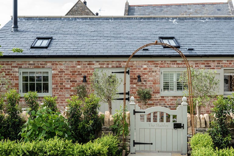styled-home-studios-cotswold-stables-gl7-2.jpg