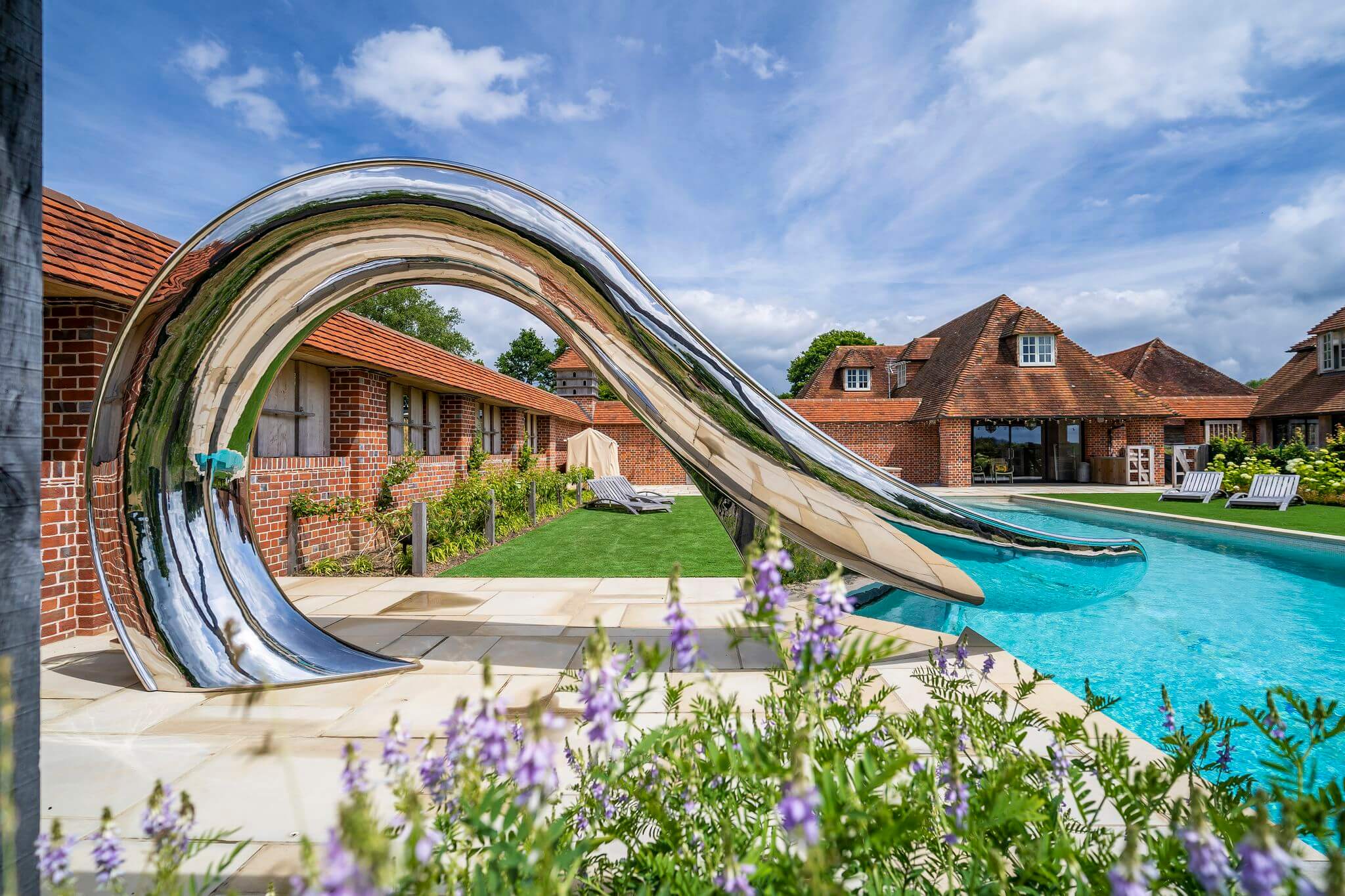 styled-home-studios-silver-slide-house-gu8-1.jpg