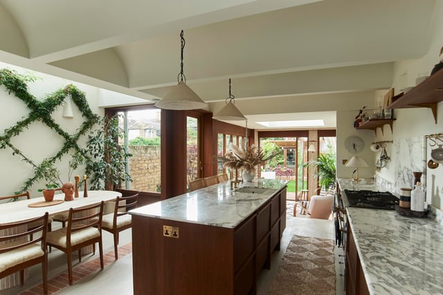 styled-home-studios-villa-cast-e11-3.jpg
