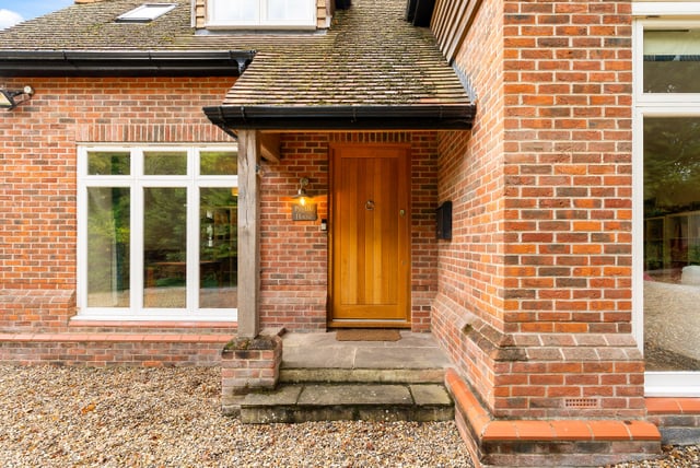 styled-home-studios-bucks-country-house-sl7-4