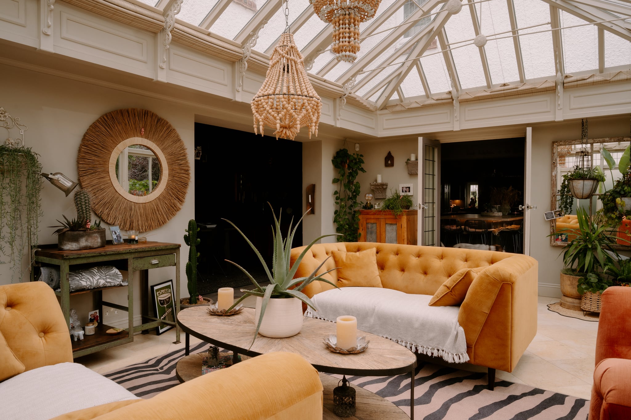 styled-home-studios-charismatic-boho-babe-cv37-1