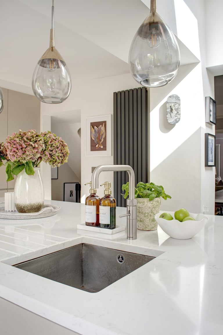 styled-home-studios-chic-modern-villa-gl50-4