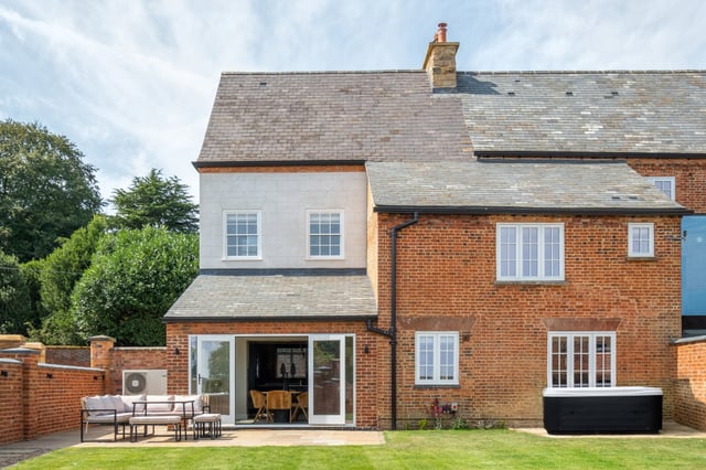 styled-home-studios-countryside-character-nn6-2