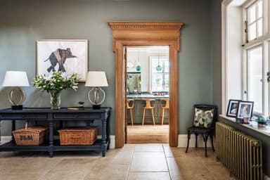 styled-home-studios-grand-galleried-hall-gu8-1