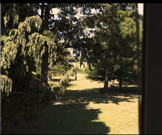 styled-home-studios-grand-galleried-hall-gu8-4