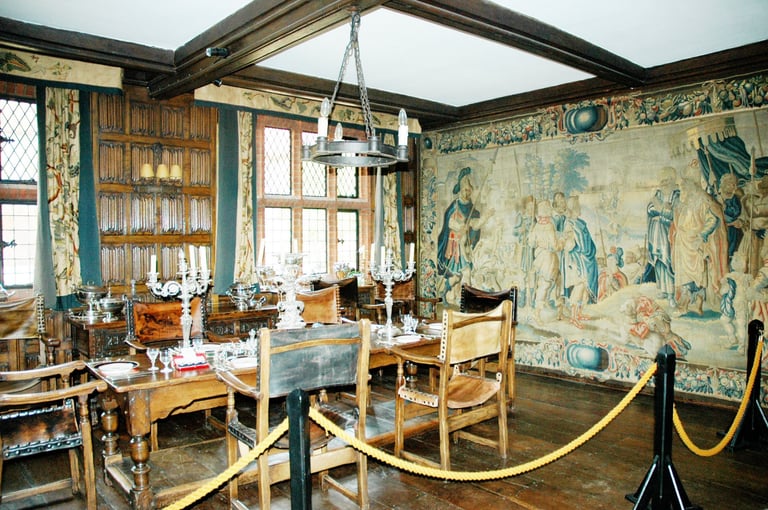 styled-home-studios-heritage-and-heirlooms-cm4-3