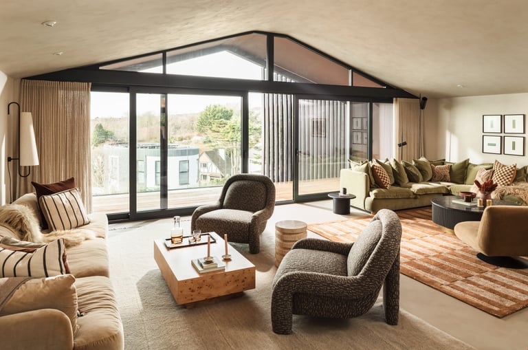 styled-home-studios-modern-hilltop-house-bn3-4