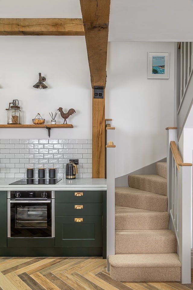 styled-home-studios-moor-edge-kt20-2