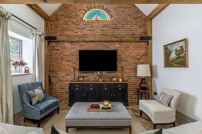 styled-home-studios-moor-edge-kt20-5