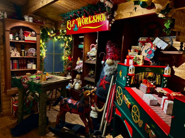 styled-home-studios-santas-grotto-ba11-5