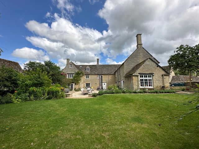 styled-home-studios-historic-cotswold-idyll-gl7-2.jpg