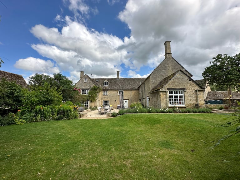 styled-home-studios-historic-cotswold-idyll-gl7-2.jpg