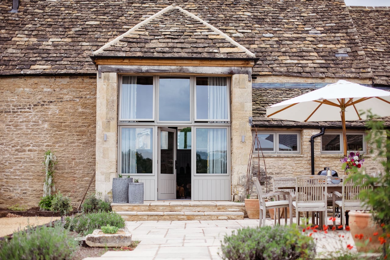 styled-home-studios-very-berry-gl7-1