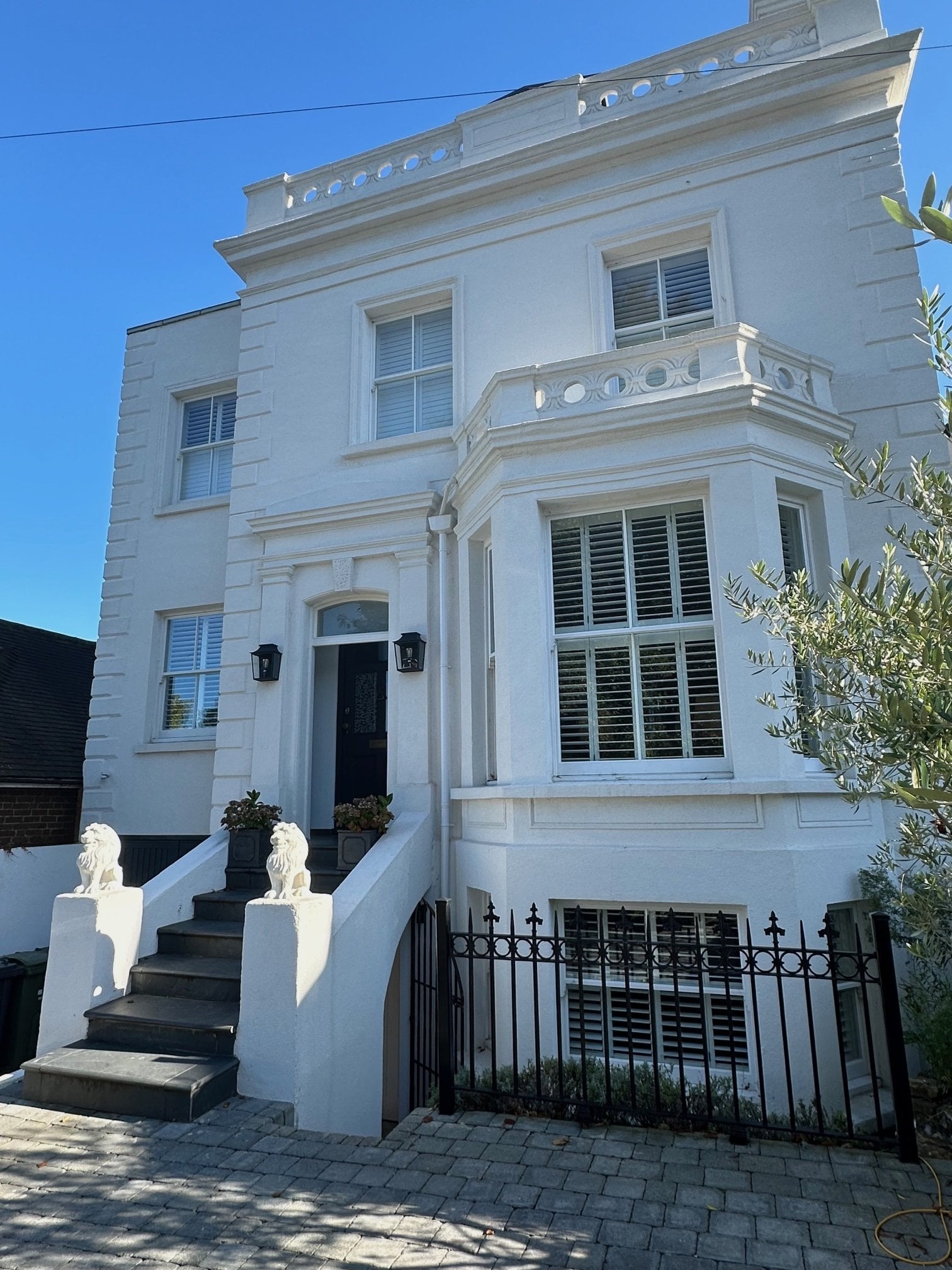 styled-home-studios-sunny-mount-gu1-1