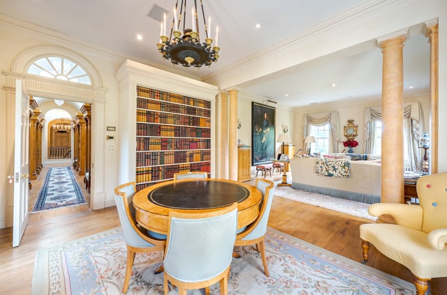 styled-home-studios-sweeping-court-estate-rg42-3