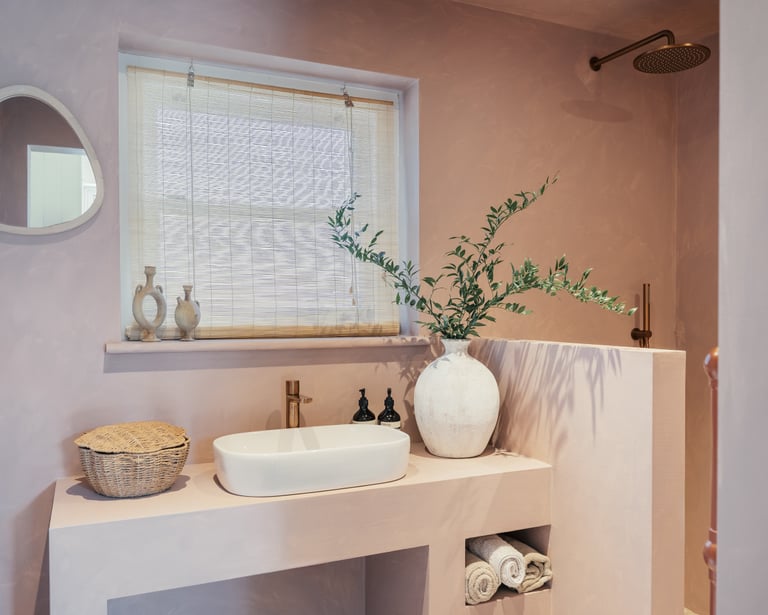 styled-home-studios-the-pool-house-kt22-7