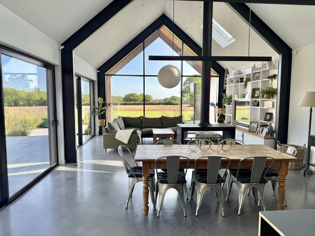 styled-home-studios-timber-and-steel-tn17-3