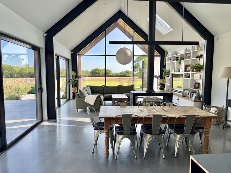 styled-home-studios-timber-and-steel-tn17-3