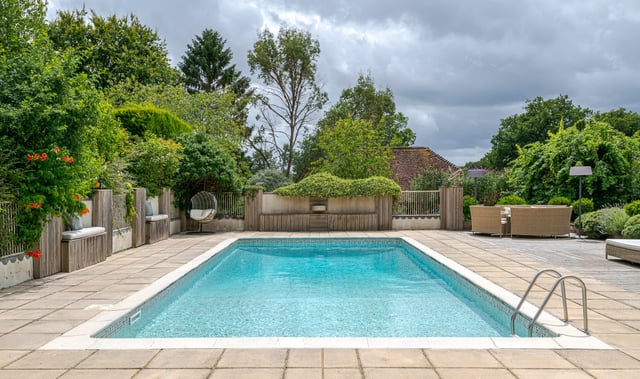 styled-home-studios-versatile-victorian-farmhouse-gu6-3